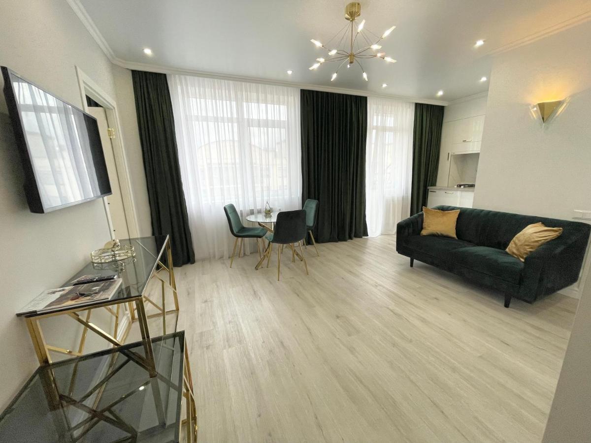 Luxury Emerald Apartments 伊尔平 外观 照片